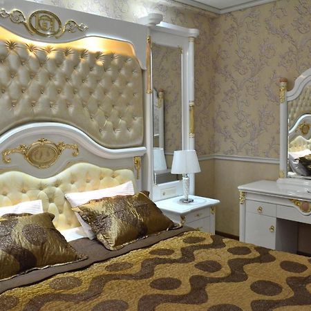 Elegant Boutique Rustaveli Hotel Tbilisi ภายนอก รูปภาพ
