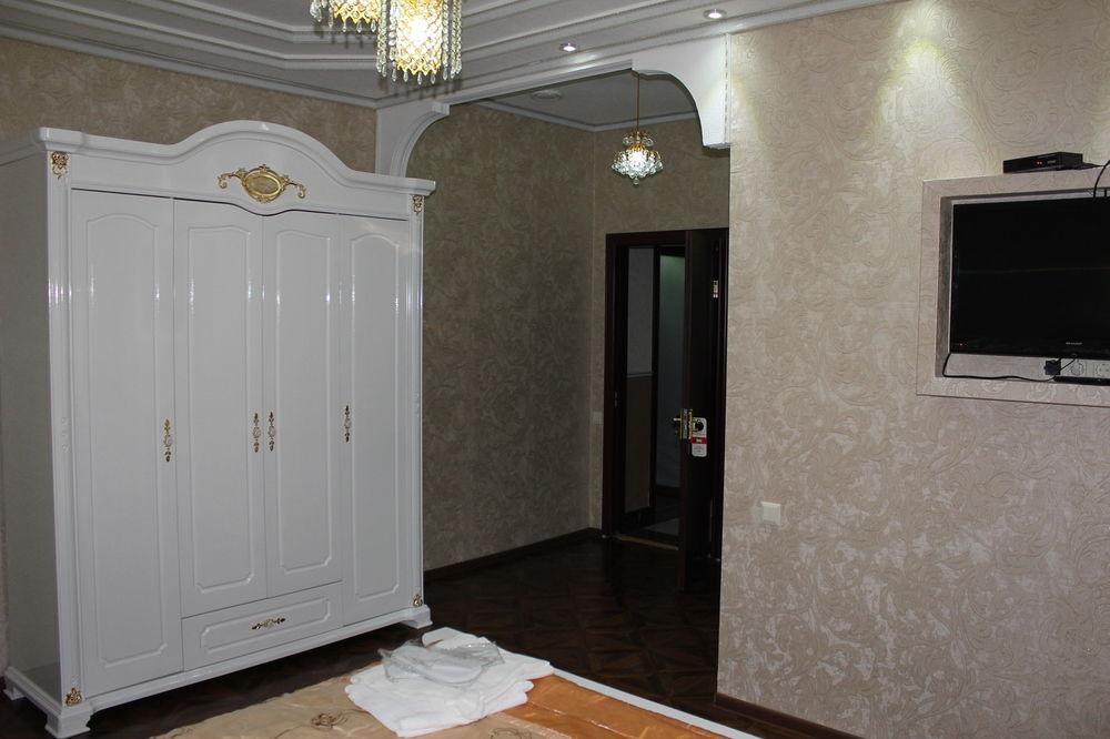 Elegant Boutique Rustaveli Hotel Tbilisi ภายนอก รูปภาพ