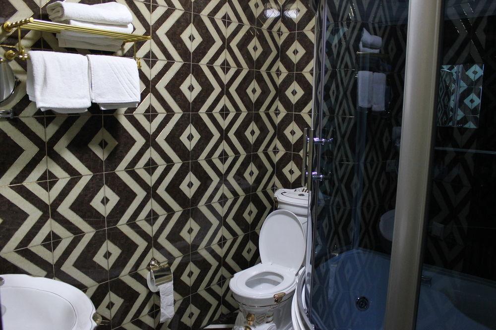 Elegant Boutique Rustaveli Hotel Tbilisi ภายนอก รูปภาพ