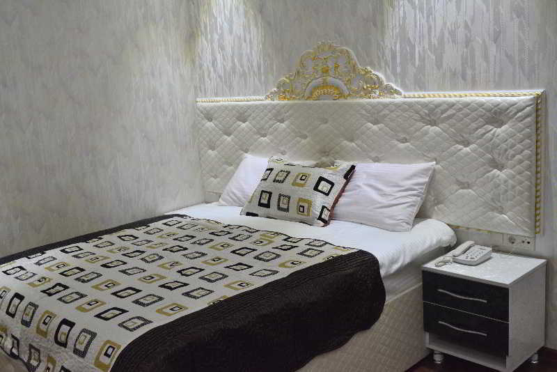 Elegant Boutique Rustaveli Hotel Tbilisi ภายนอก รูปภาพ