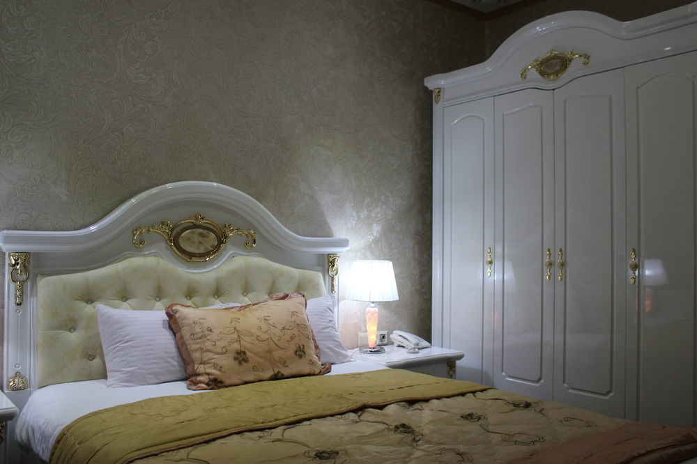 Elegant Boutique Rustaveli Hotel Tbilisi ภายนอก รูปภาพ