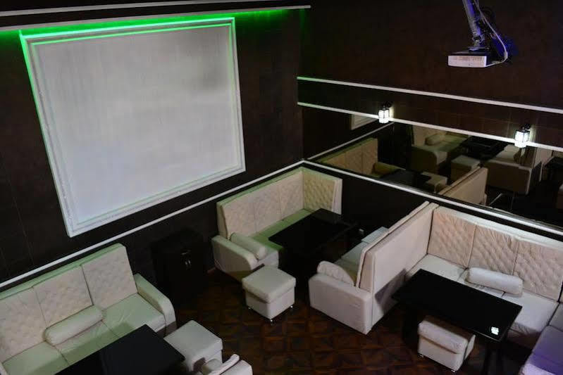 Elegant Boutique Rustaveli Hotel Tbilisi ภายนอก รูปภาพ