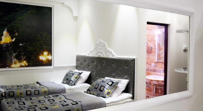 Elegant Boutique Rustaveli Hotel Tbilisi ภายนอก รูปภาพ