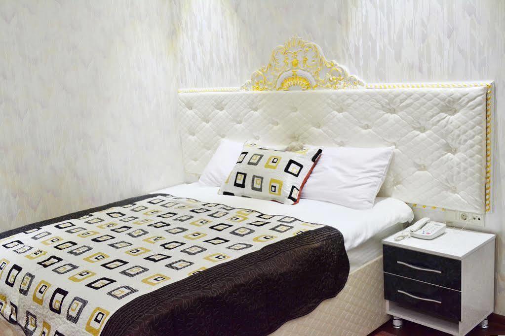 Elegant Boutique Rustaveli Hotel Tbilisi ภายนอก รูปภาพ