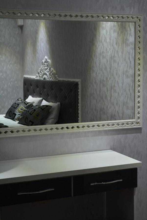 Elegant Boutique Rustaveli Hotel Tbilisi ภายนอก รูปภาพ