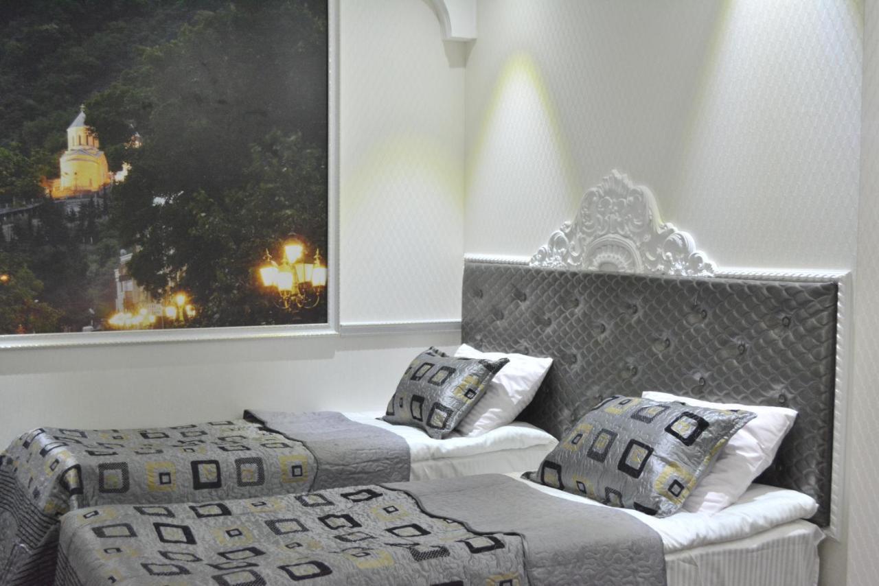Elegant Boutique Rustaveli Hotel Tbilisi ภายนอก รูปภาพ