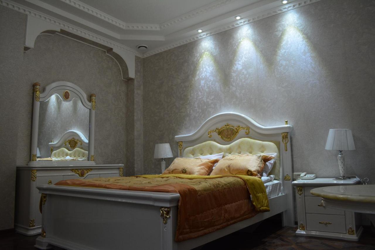 Elegant Boutique Rustaveli Hotel Tbilisi ภายนอก รูปภาพ