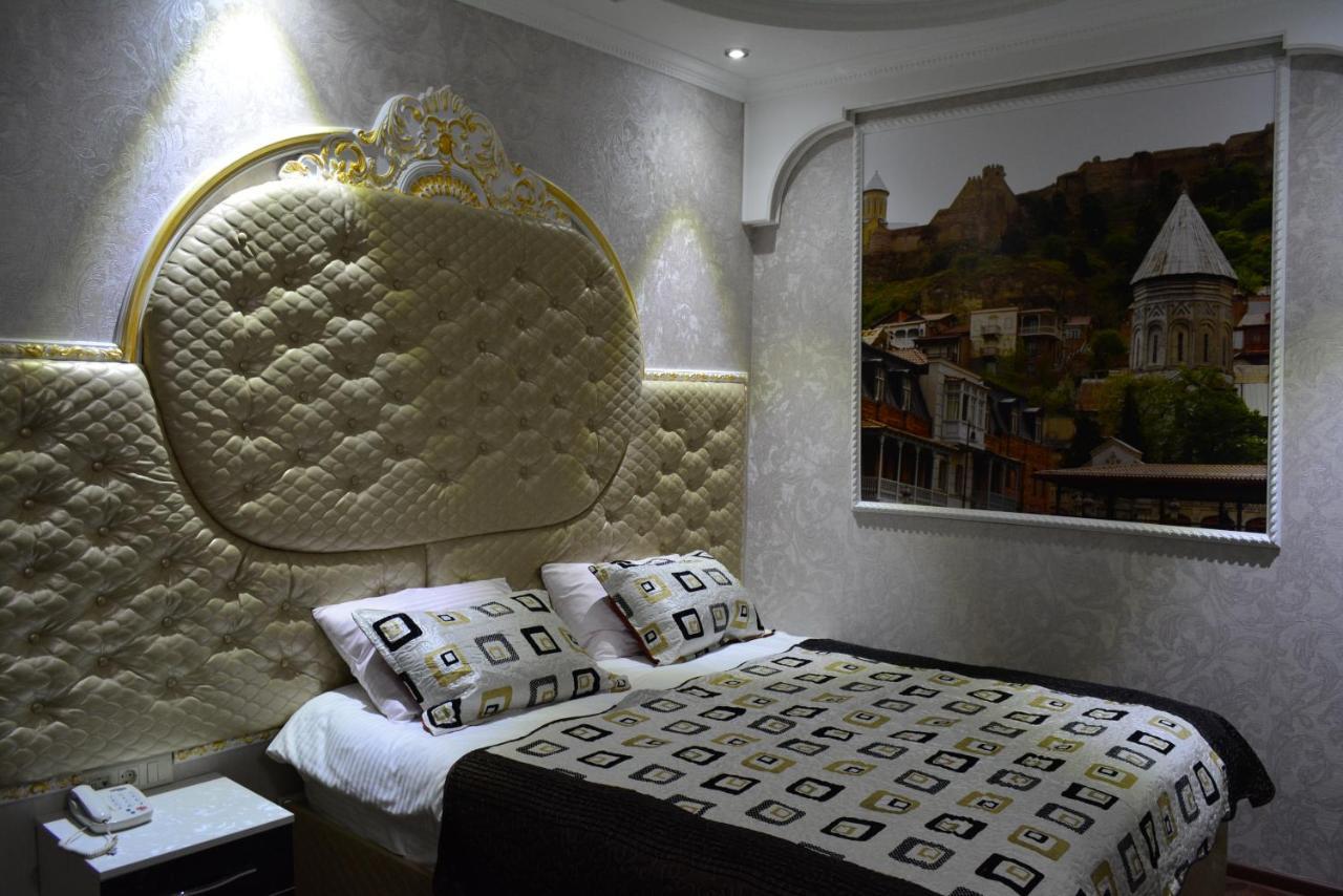 Elegant Boutique Rustaveli Hotel Tbilisi ภายนอก รูปภาพ